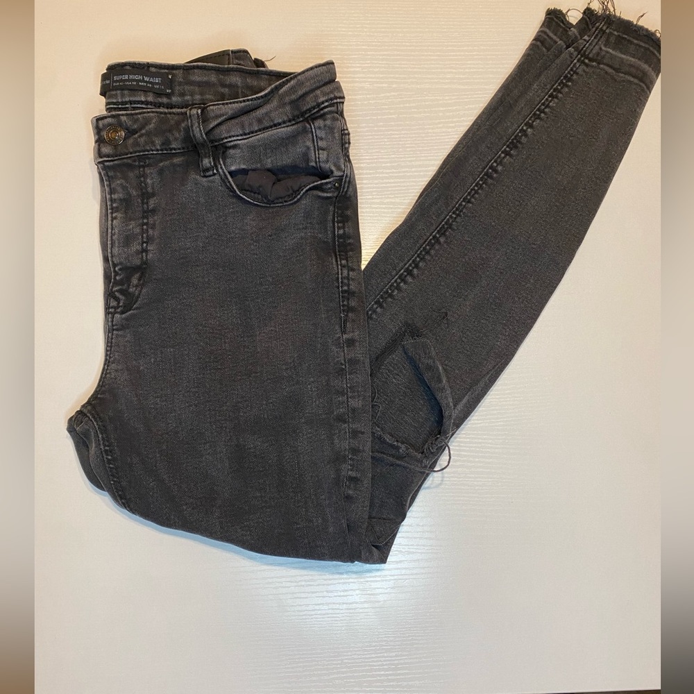 Size 8 Stradivarius skinny jeans